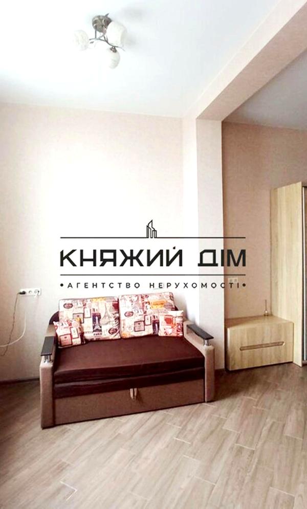 Studio Apartment on Svitlytskogo Street, Well-Equipped, Good Location