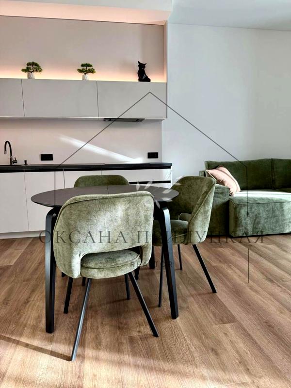 2-Room Apartment in Mozart Residential Complex, City Center