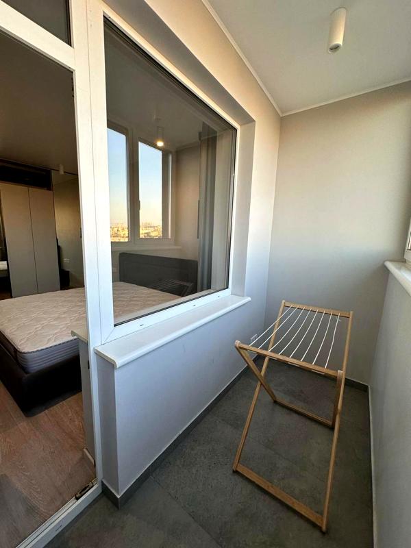 1-Bedroom Apartment with Kitchen-Living Room in Victory V Complex