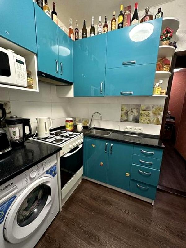 Cozy Apartment for Family or Single Tenant with Good Location