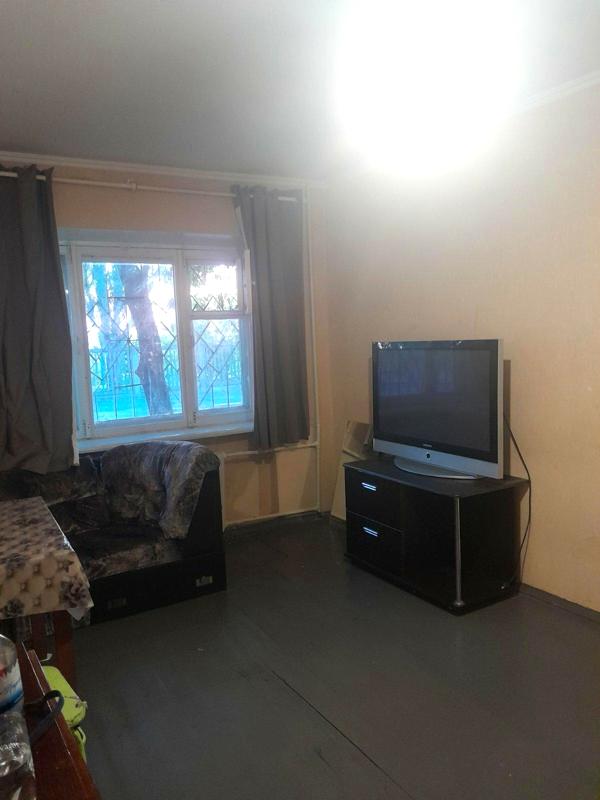 Cozy 1-Room Apartment near Shevchenko Square in Sukhyi Fontan District