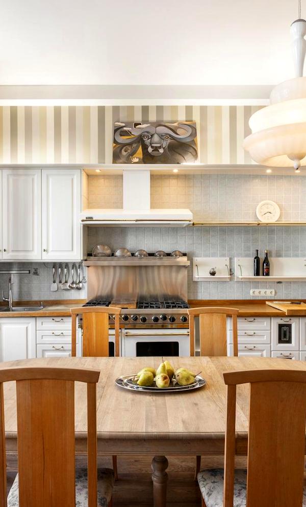 Luxurious Apartment in Odessa's Otrada District with Sea Proximity