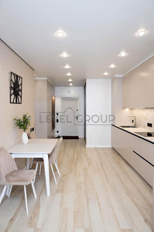 1-Bedroom Apartment in Dibrova Park, Podilskyi District
