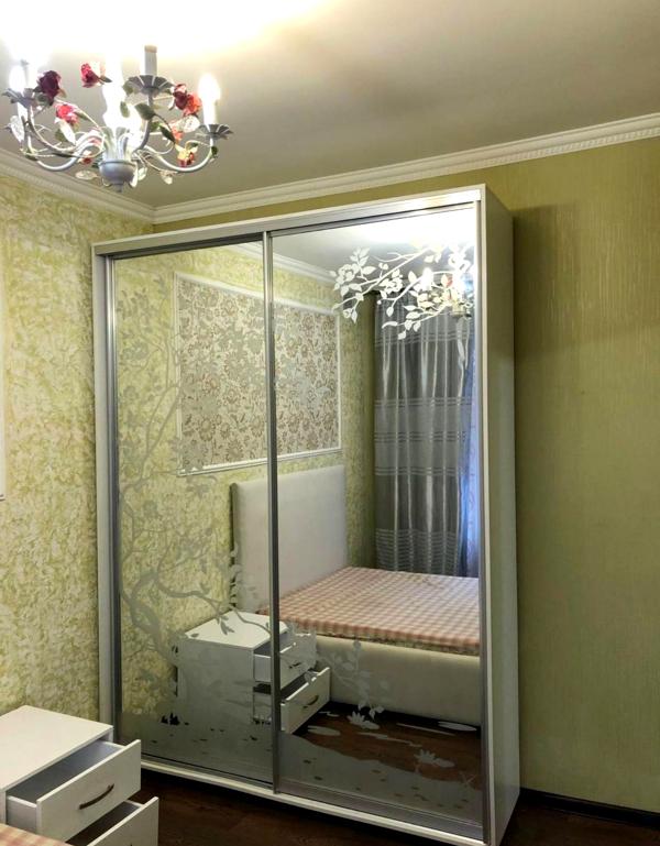 Spacious Two-Level Euro Renovation Apartment near Park and Avtovokzal