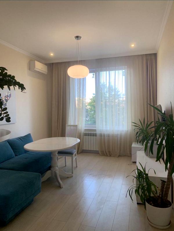 Euro-style Two-Room Apartment with Sea Proximity