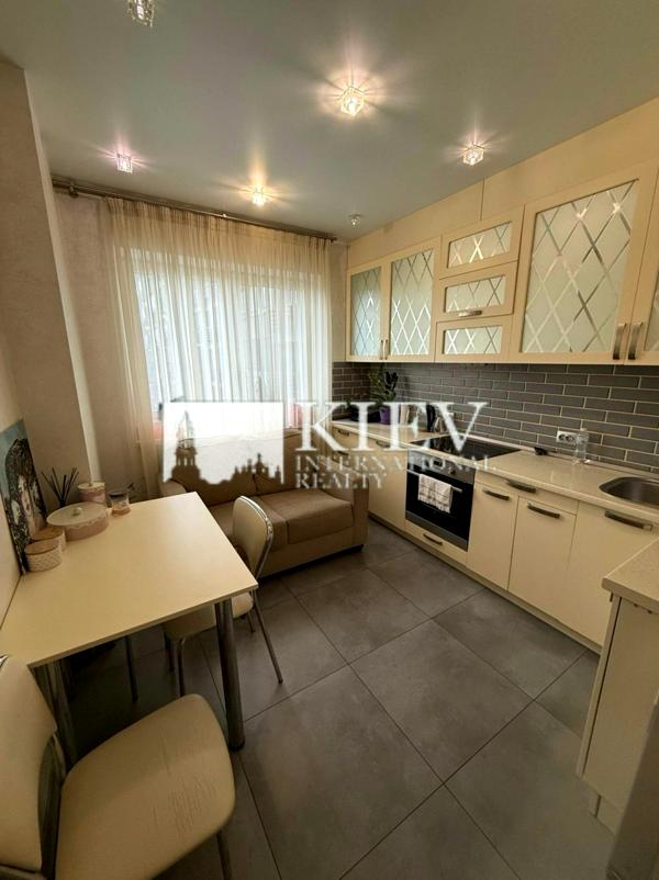 1-Bedroom Apartment in Campus Complex, Nyzhnoklyuchova Street