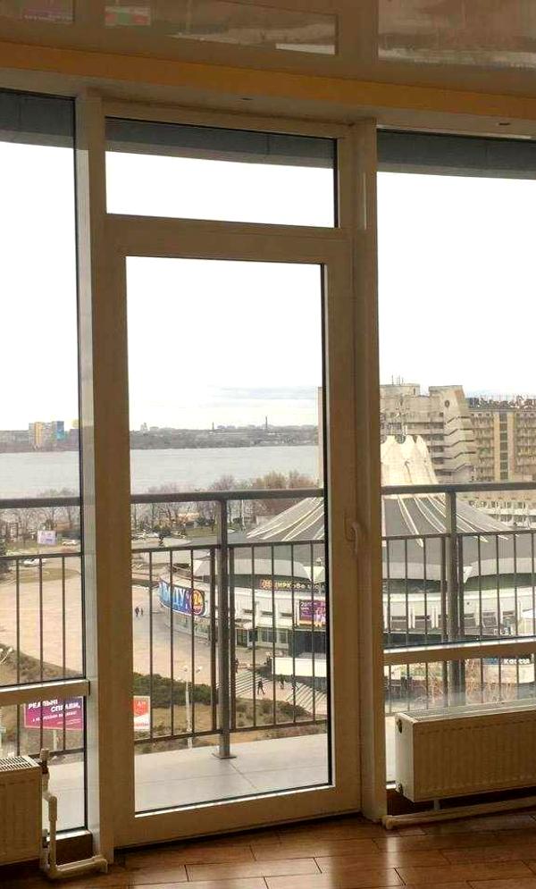 Sea View 2-Bedroom Apartment in City Center