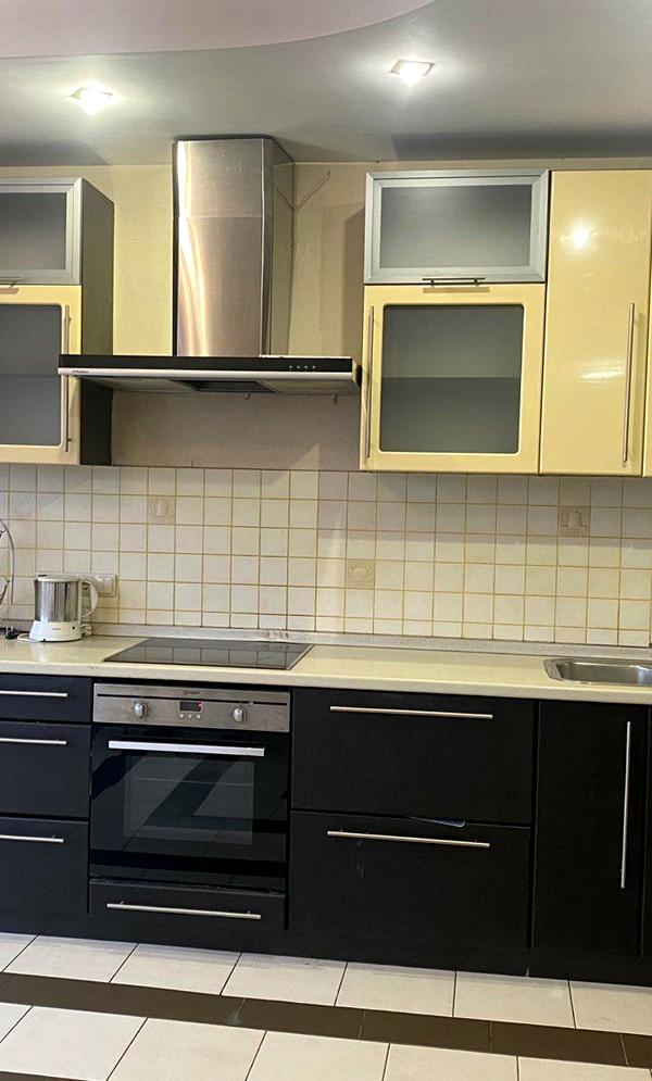 2-Room Apartment near Osokorky Metro with Designer Renovation
