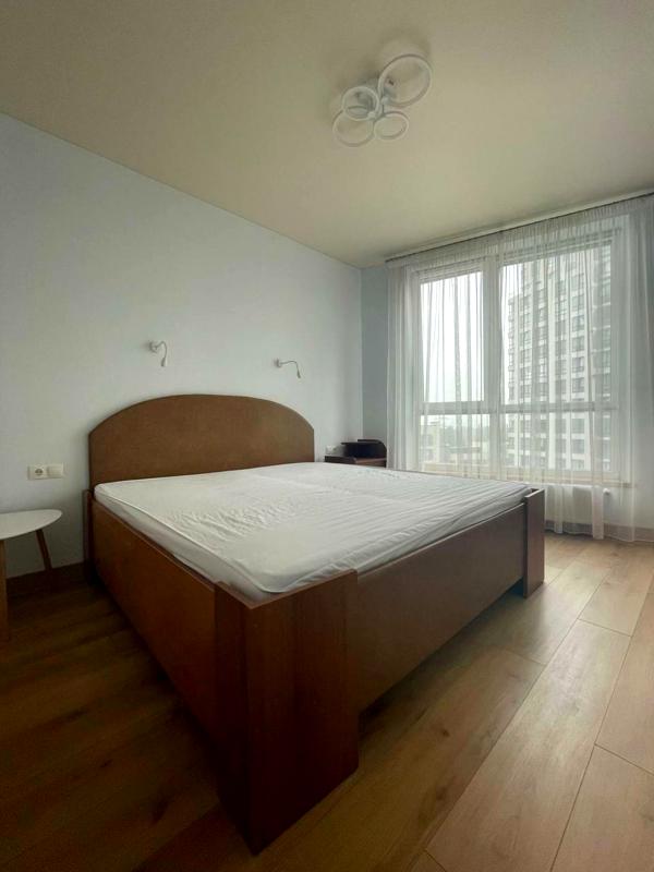 Қазіргі заманғы жөндеу мен толық жабдықтауға ие Parus City-дегі кең 1 бөлмелі пәтер