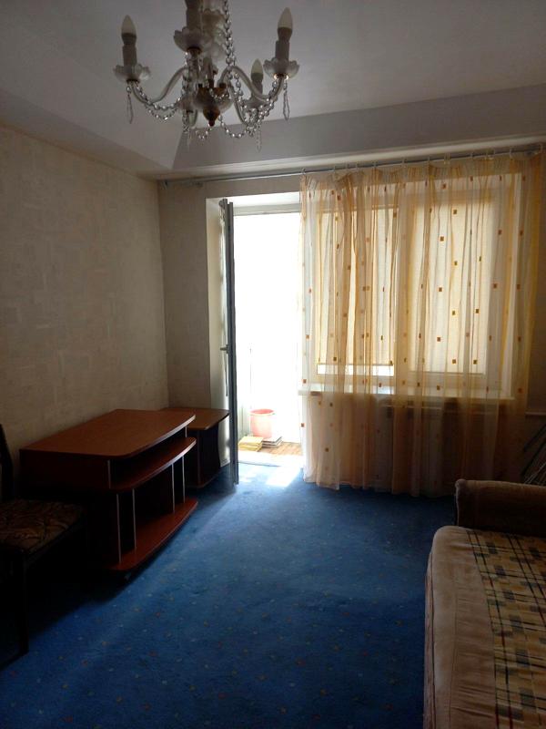 1-Room Apartment near International Square with Built-in Kitchen