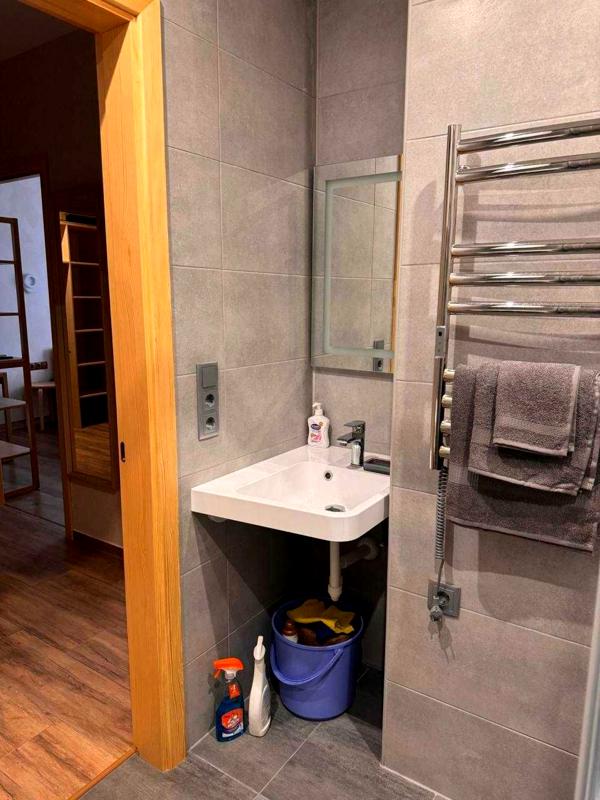 One-bedroom apartment in Lebedynyi Complex, 20th floor, 41 sq.m