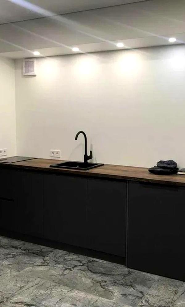 1-Bedroom Apartment in Nyzhnyi Val Street, Modern Design, First Lease