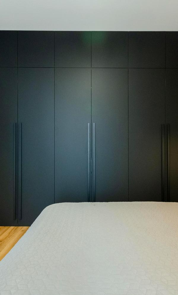 Modern 1-Bedroom Studio Apartment in Kyiv City Center