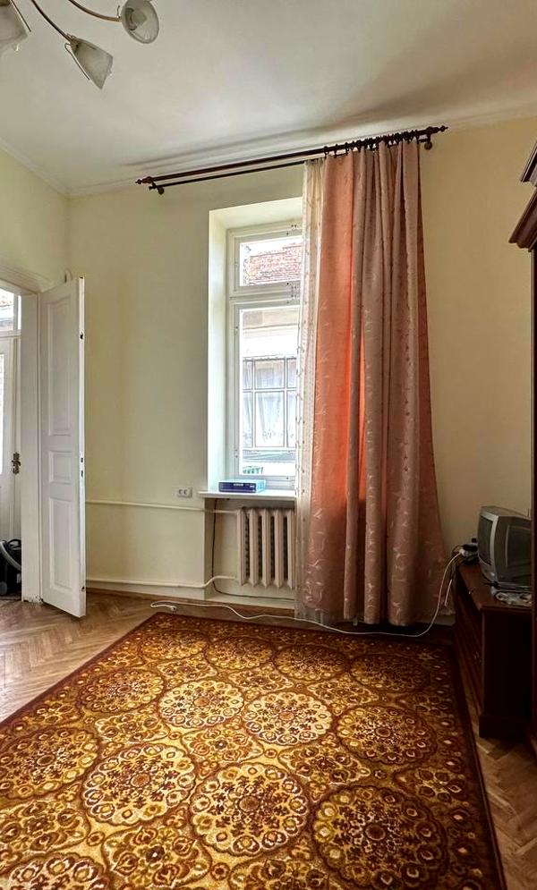Cozy 1-Room Apartment in Lviv City Center with Comfortable Furnishings
