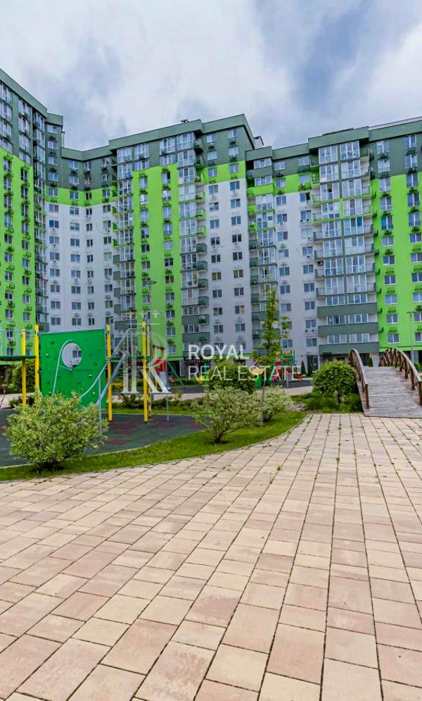 Smart 1-bedroom apartment in Syretski Sady residential complex