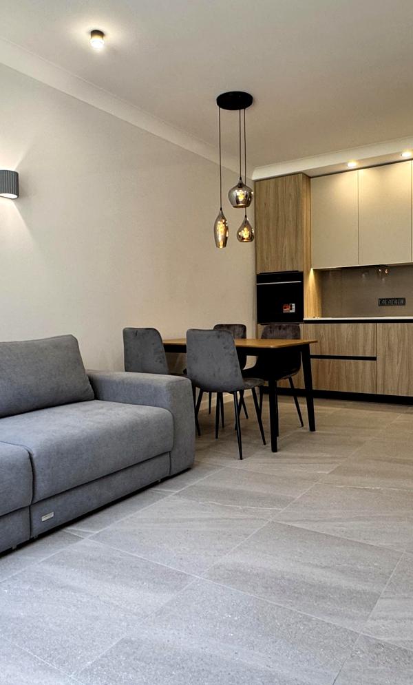 New 3-Room Apartment in 'Flower City' Complex with Modern Design
