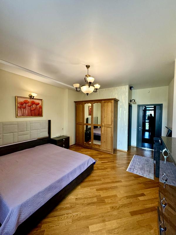 Two-room apartment with premium renovation in Shevchenkovsky district