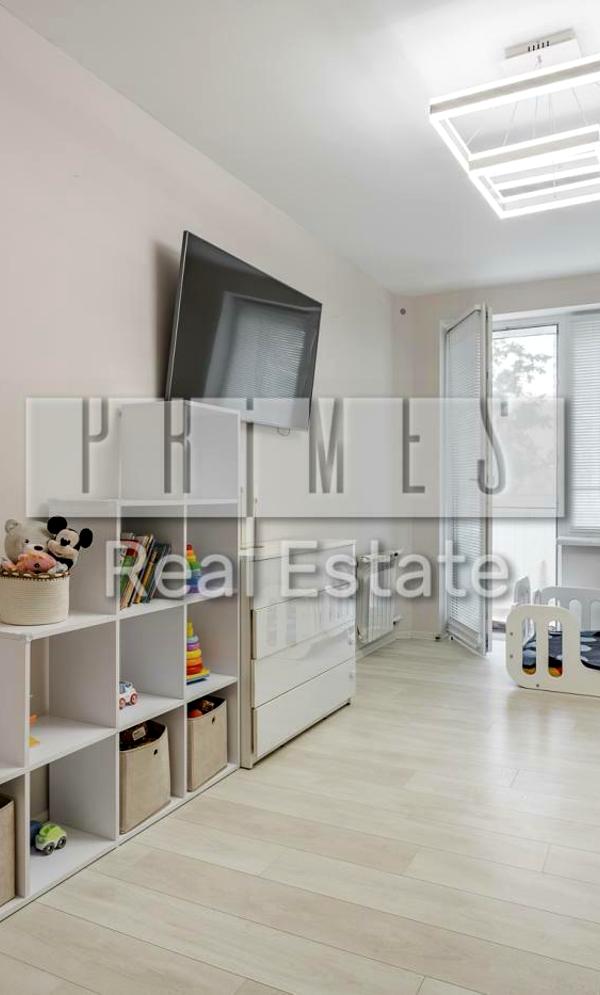 Spacious 3-Room Apartment with Electric Floors and Modern Amenities