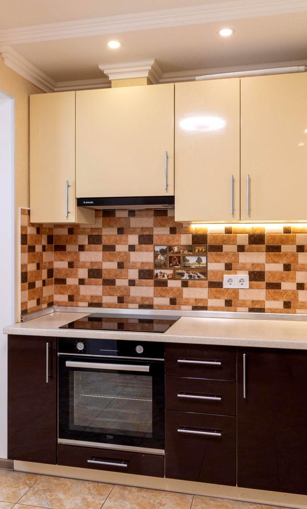 3-Room Apartment on Revutskogo Street with Modern Amenities