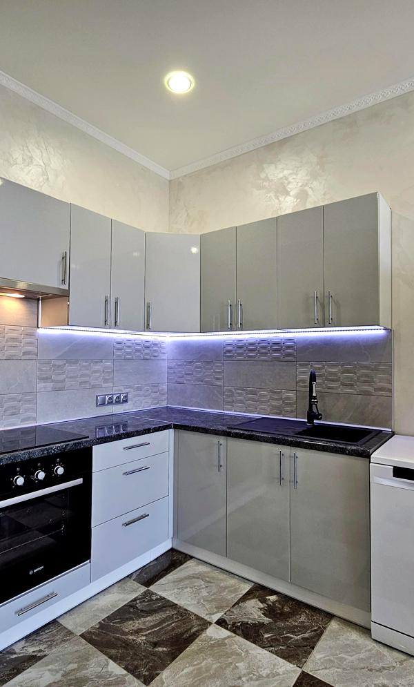 Two-bedroom Studio Apartment in Sunny Riviera Complex near Waterfront