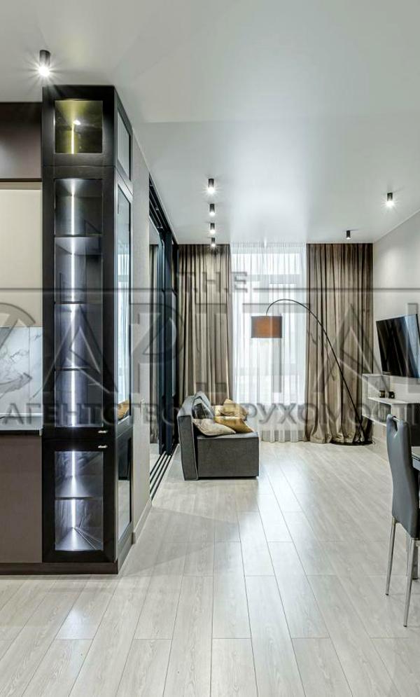 Stylish Studio Apartment in 38 Zhemchuzhina Complex, Goloseevsky District
