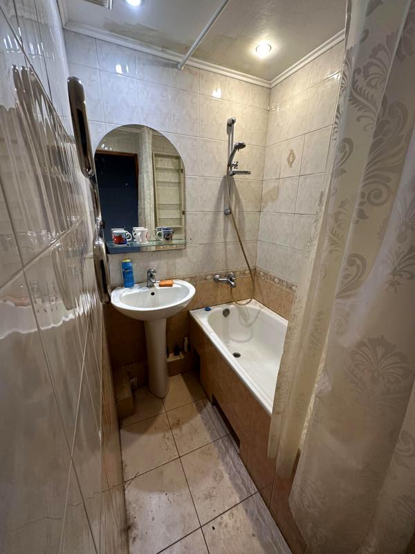 2-Room Apartment in Prime Location - Andriia Holovka Street, Kyiv