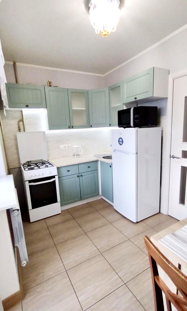 Cozy 1-bedroom apartment near Akademmistechko metro, 10 min walk