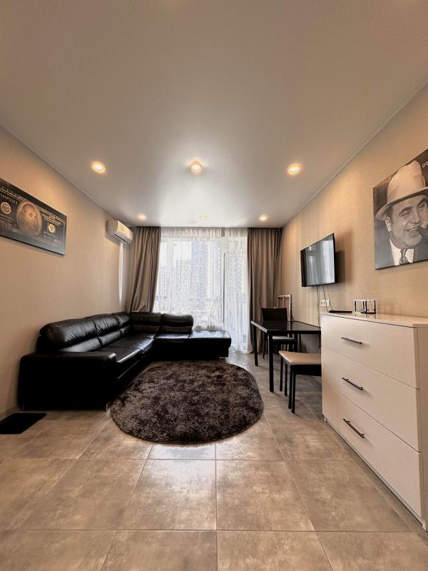 Studio Apartment near Slavutych Metro with Comfortable Amenities