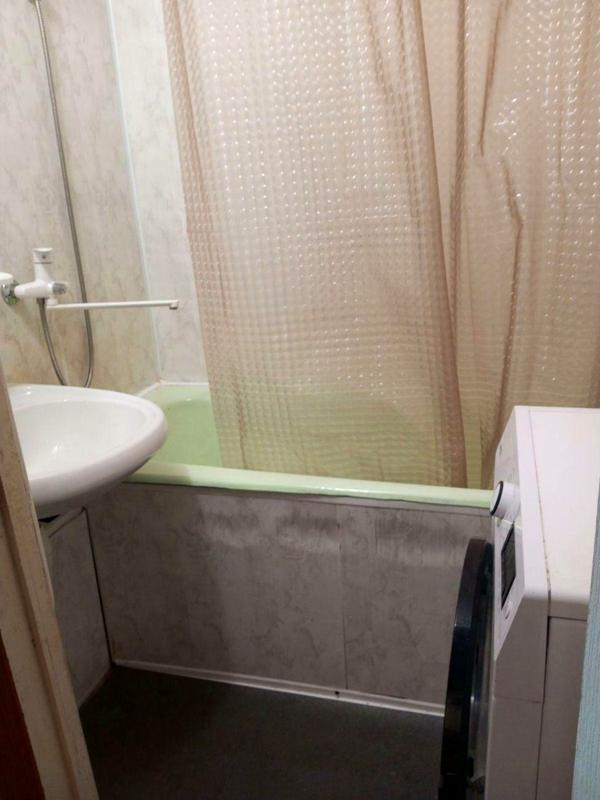 1-Bedroom Apartment on Reagan Street, Troeschina District