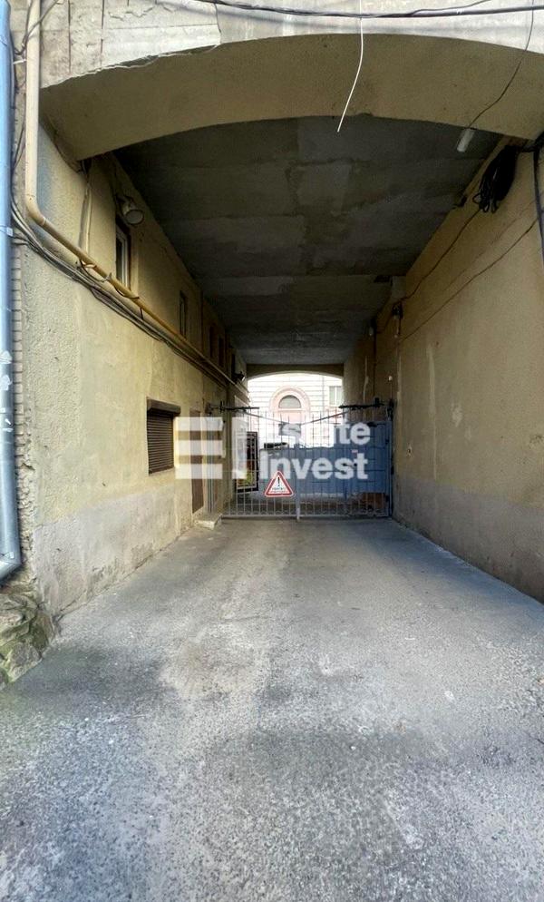 2-Room Apartment on Heroes of Kharkiv Avenue with Workplace and Storage