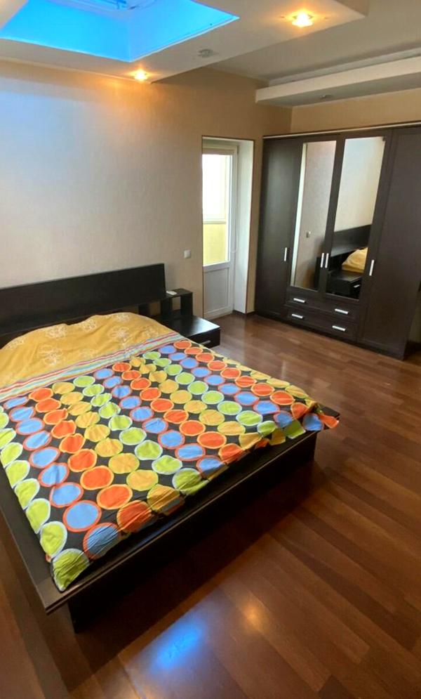 2-Room Apartment near Osokorky Metro with Designer Renovation