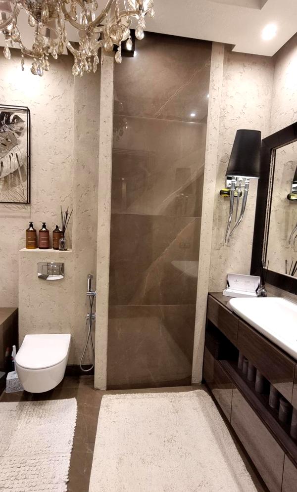 Luxury 3-Room Apartment in Novopecherski Lipki Complex