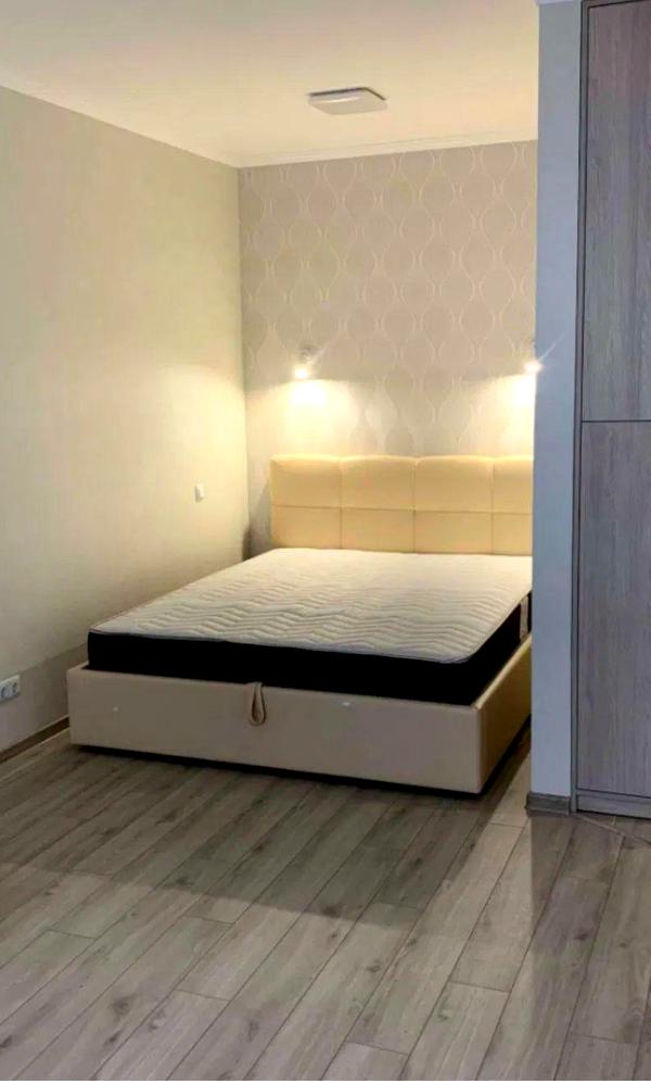 Modern 1-Bedroom Apartment in ParkLand Complex, Kyiv