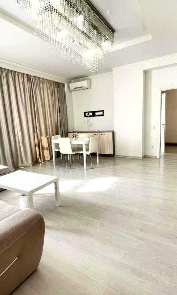 Modern Furnished Apartment in Pechersk District, Kyiv