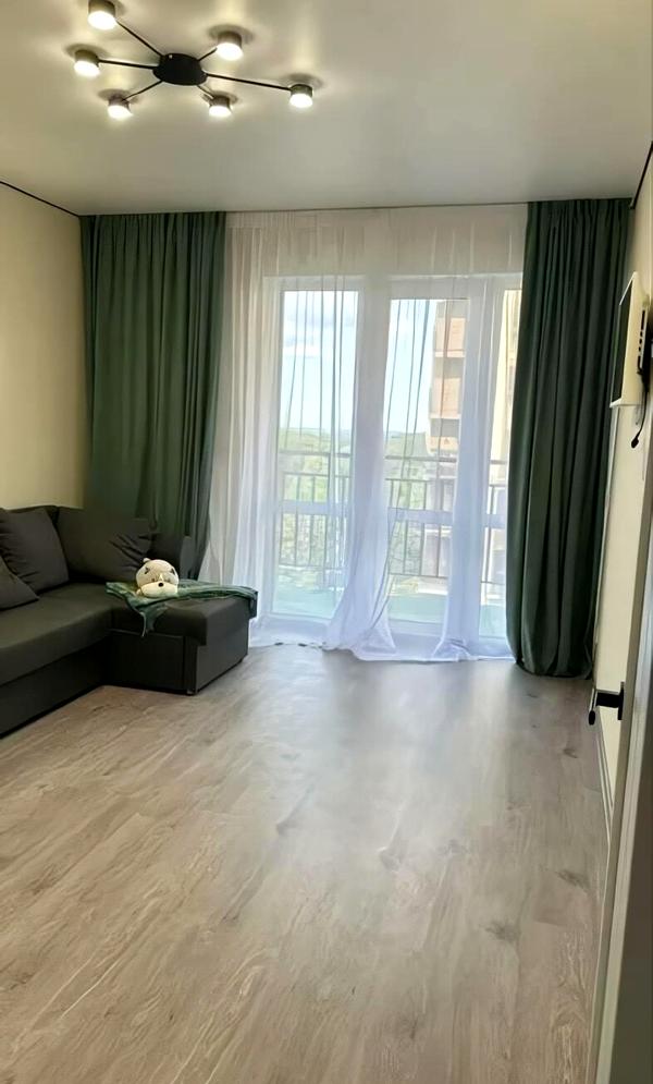 Bright 40m² Apartment near Teremky Metro with Park View