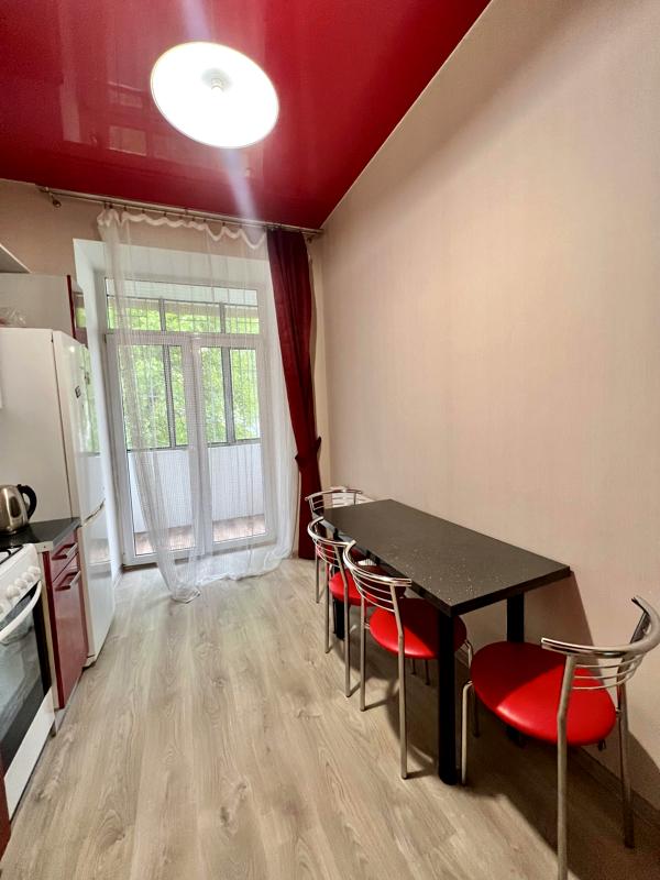 2-Room Apartment on Meretyna Street with Full Furnishing and Renovation
