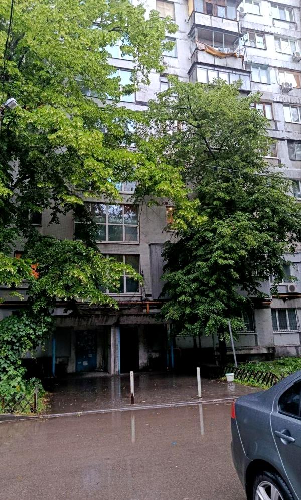 2-Room Apartment on Hladkova Street with Renovation