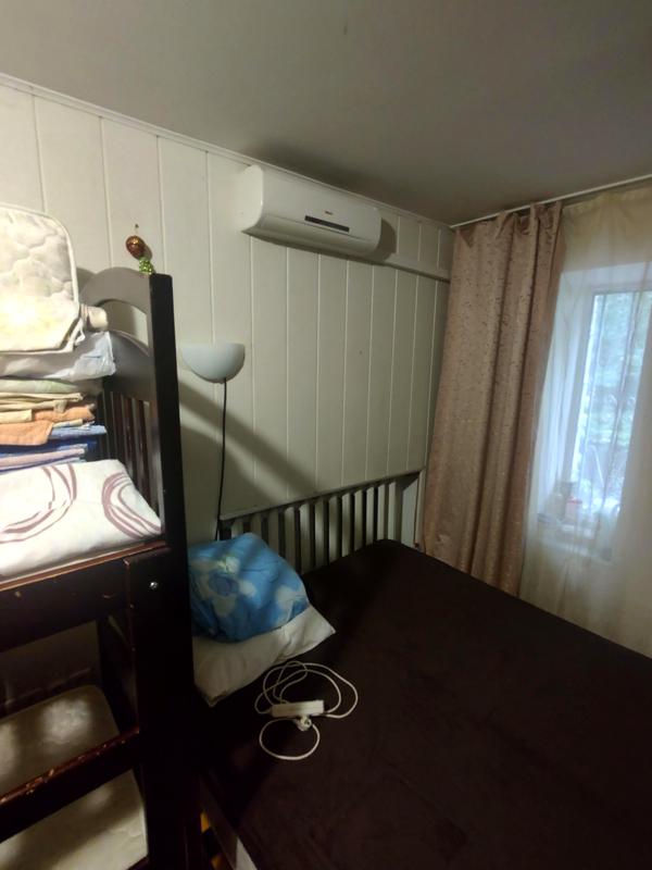 Room in Center of Kyiv near Bessarabka Market, Fully Furnished