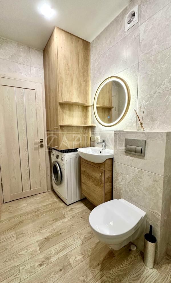 Modern 1-Bedroom Apartment with Designer Interior in Svetlopark Complex