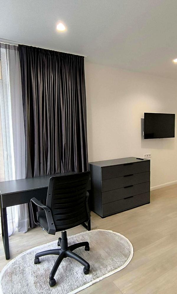 Spacious Two-Room Apartment in Barcelona Residential Complex