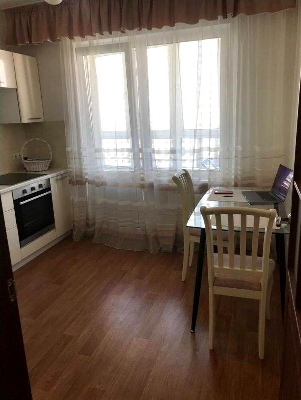 1-Bedroom Apartment in Patriotyka Complex, Poznyaky District