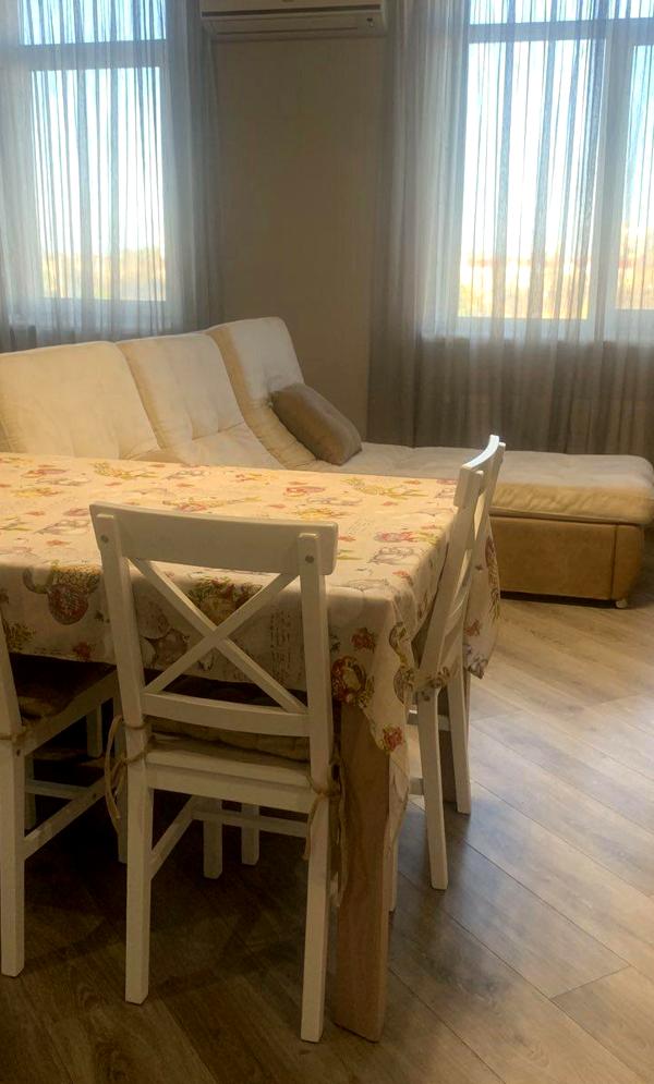 Spacious 3-Room Apartment in Razumovsky Residential Complex