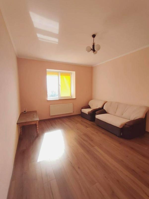 2-Room Apartment in Shevchenko Street, Centrally Located