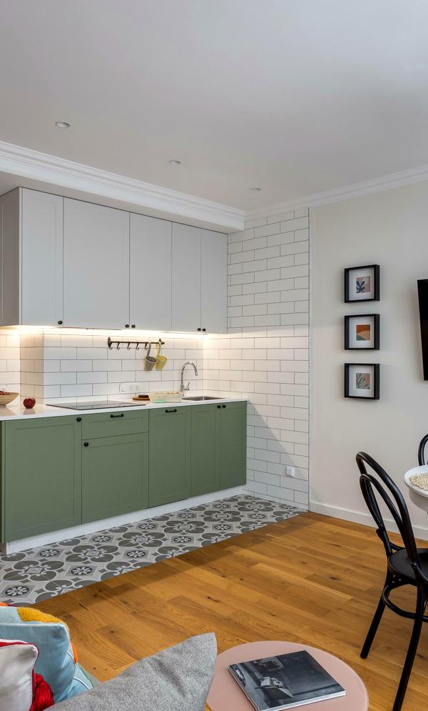 Spacious One-Bedroom Apartment with Designer Renovation in Elite Residential Complex