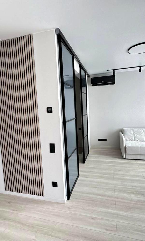 Elegant Apartment near Kharkivska Metro with Modern Design