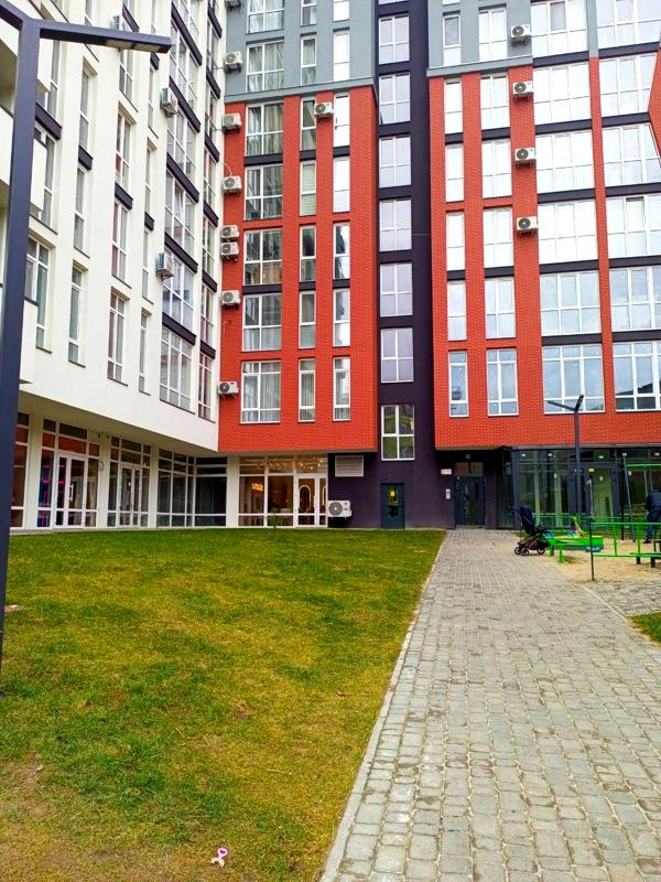 Spacious 2-bedroom apartment in Great Britain residential complex