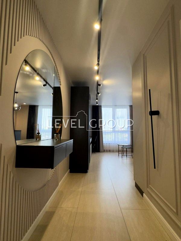 Cozy 1-bedroom studio apartment in Podil Plaza & Residence with panoramic city view