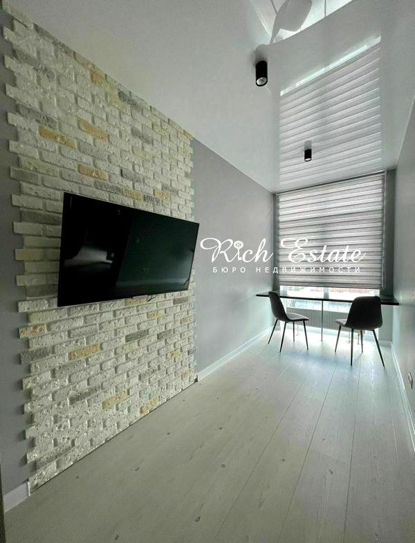 Business Class Apartment in Elyseum Complex, Near University Metro