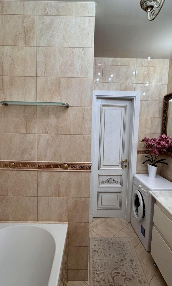 2-кімнатна квартира у новобудові біля автовокзалу з газовим опаленням та теплим підлогою