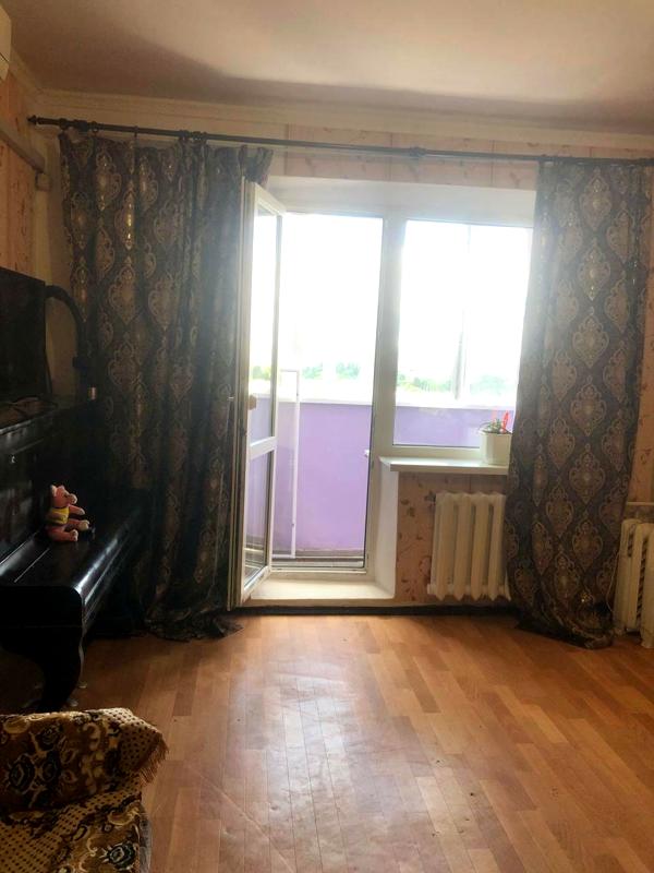 Spacious 1-bedroom apartment with city view on 16th floor